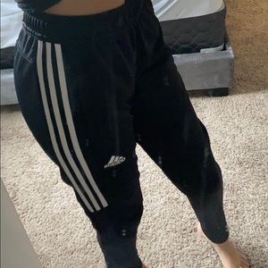 US MEDIUM ADDIDAS PANTS